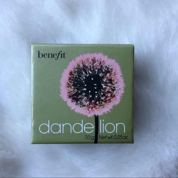 Benefit Cosmetics Dandelion Box o’ Powder Blush - Picture 1 of 3